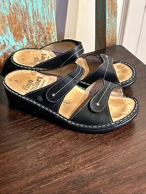 Finn Comfort Black Leather Sandals